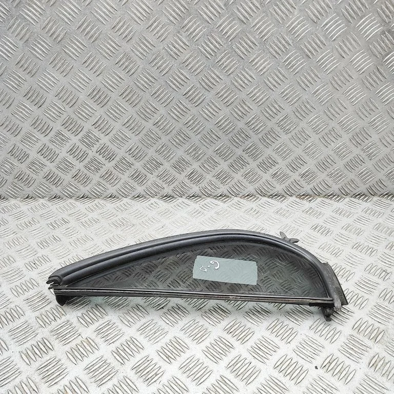 Galinis šoninis kėbulo stiklas