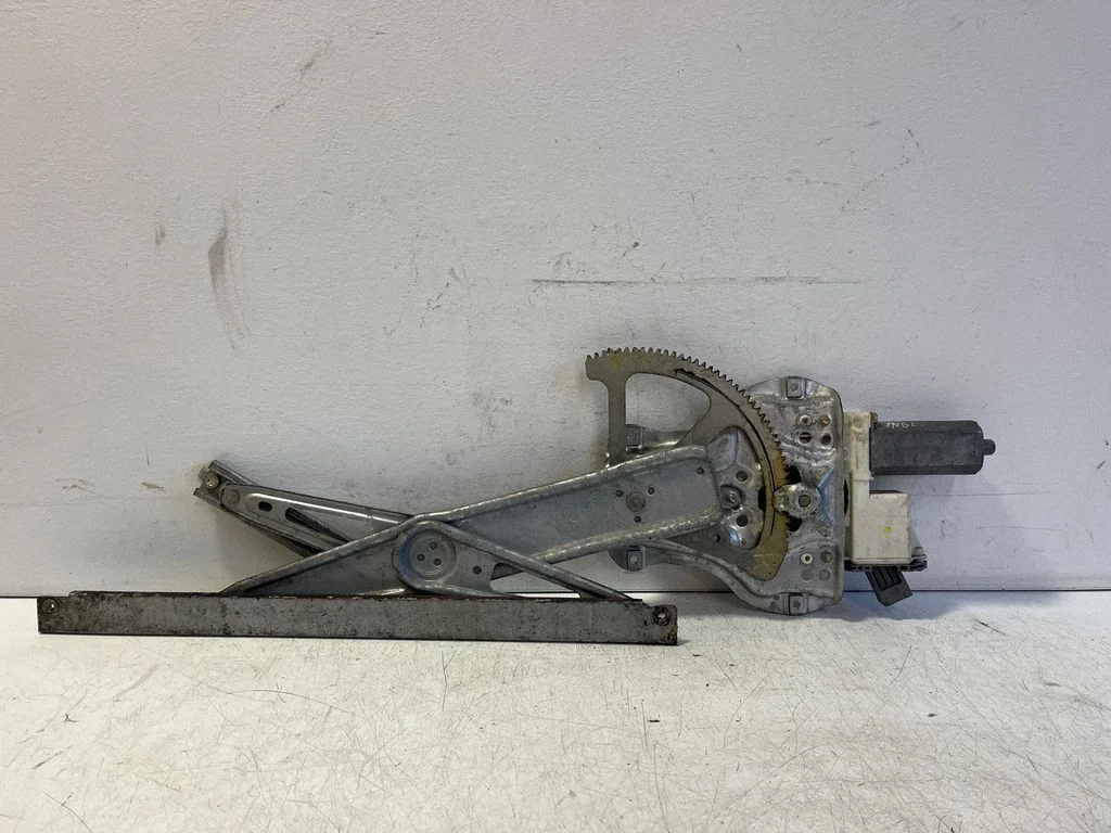 Priekinio el. lango pakėlimo mechanizmo komplektas
