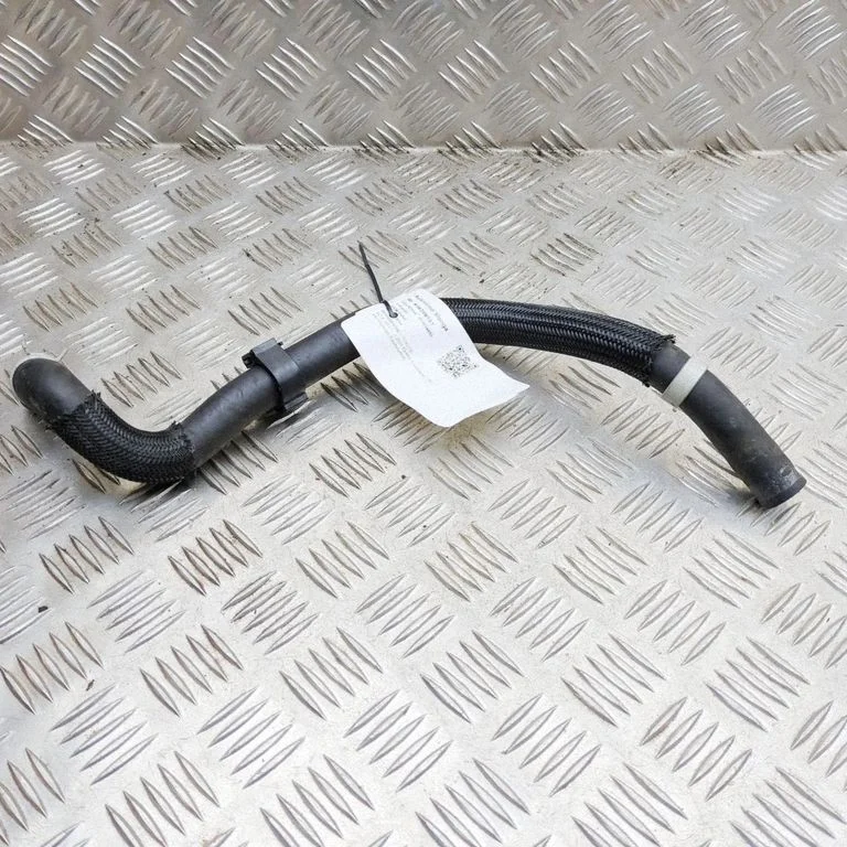 Variklio aušinimo vamzdelis (-ai)/ žarna (-os)