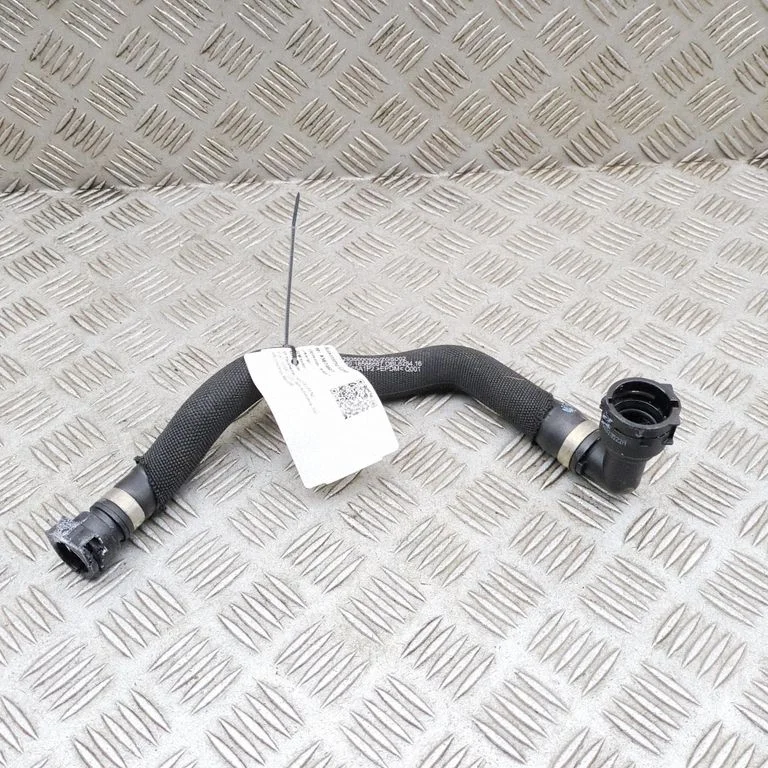 Variklio aušinimo vamzdelis (-ai)/ žarna (-os)
