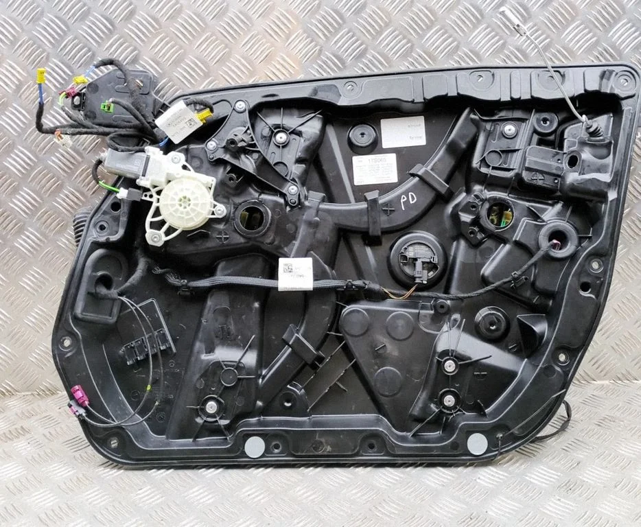 Priekinio el. Lango pakėlimo mechanizmo komplektas