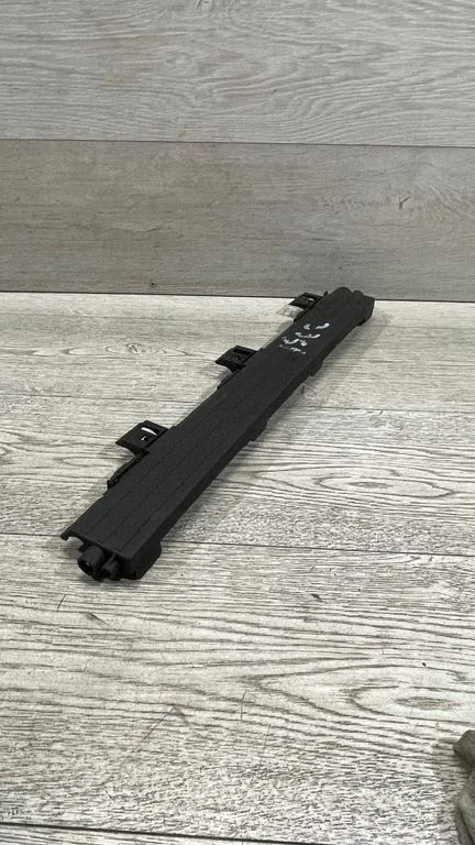 Kita variklio skyriaus detalė