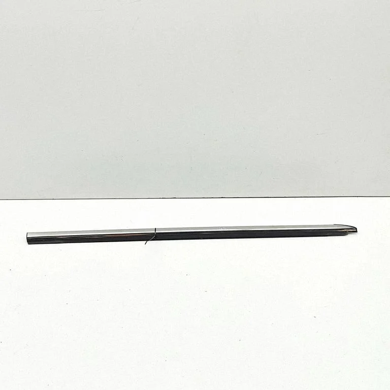 Galinių durų stiklo apdaila