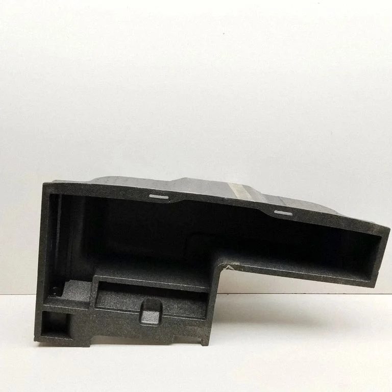 Kita bagažinės apdailos detalė