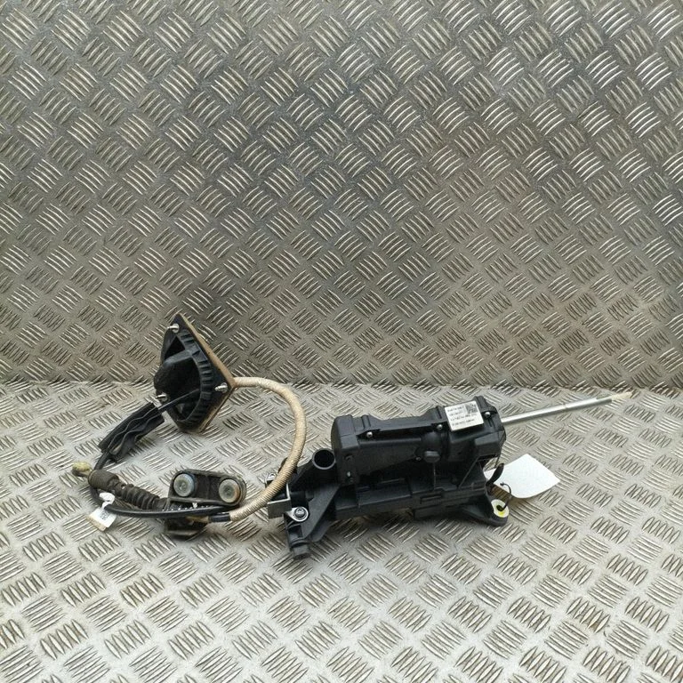 Pavarų perjungimo mechanizmas (kulisa)