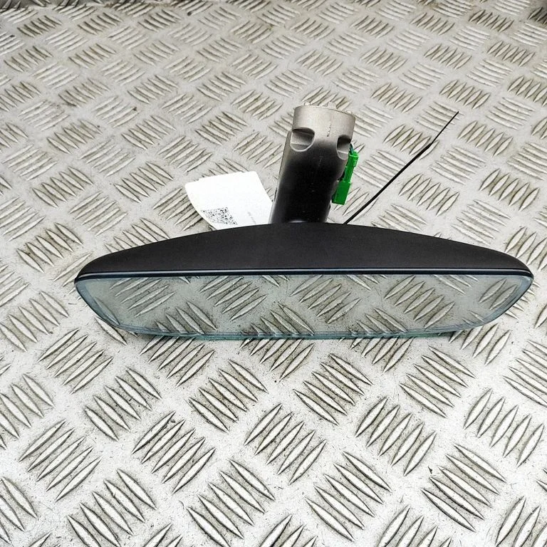Galinio vaizdo veidrodis (salone)
