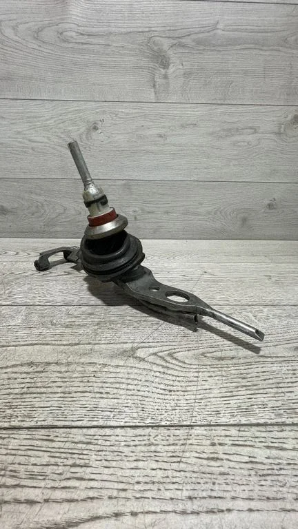 Pavarų perjungimo mechanizmas (kulisa)