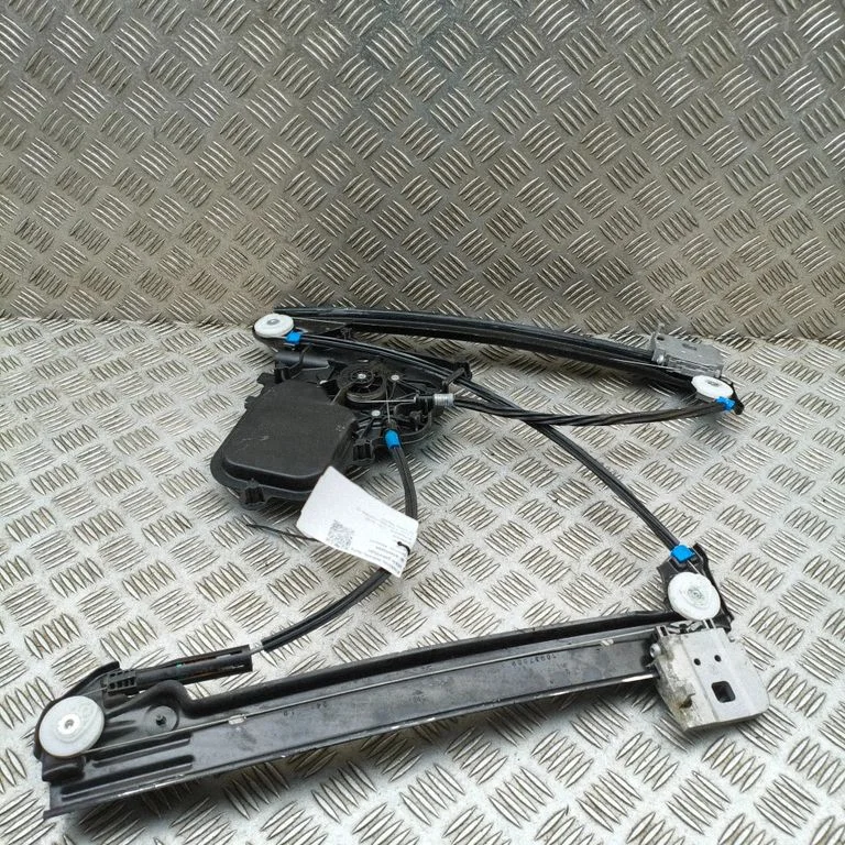 Priekinio el. Lango pakėlimo mechanizmo komplektas