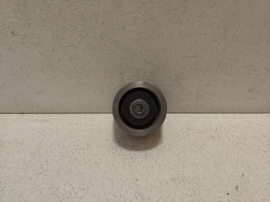 Kita variklio skyriaus detalė