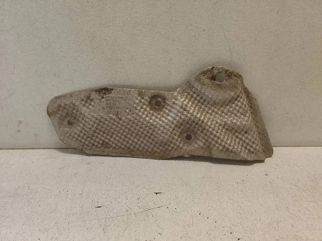 Kita galinės važiuoklės detalė