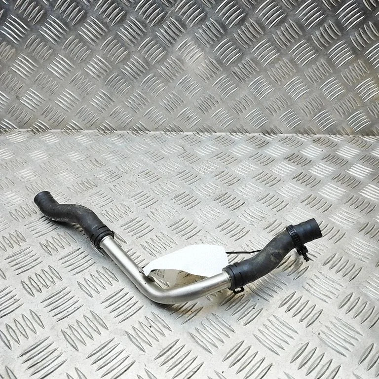 Variklio aušinimo vamzdelis (-ai)/ žarna (-os)