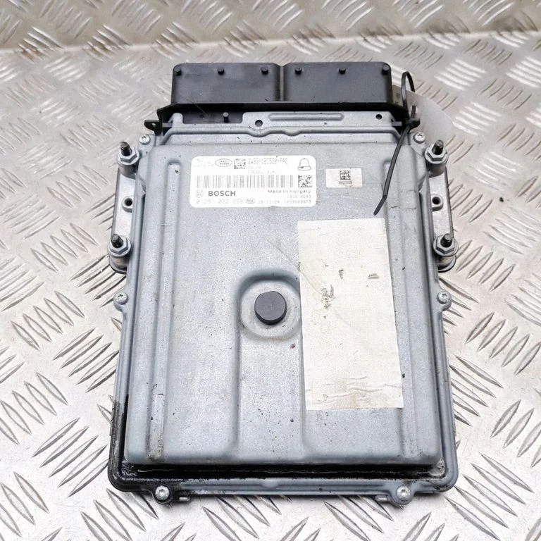Variklio valdymo blokas