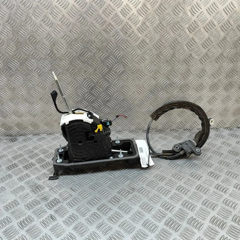 Pavarų perjungimo mechanizmas (kulisa)