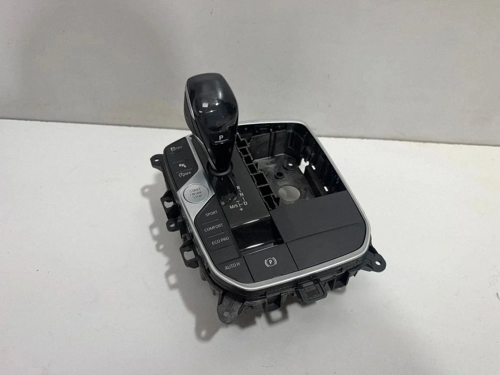 Pavarų perjungimo mechanizmas (kulisa)