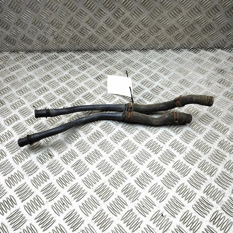 Variklio aušinimo vamzdelis (-ai)/ žarna (-os)