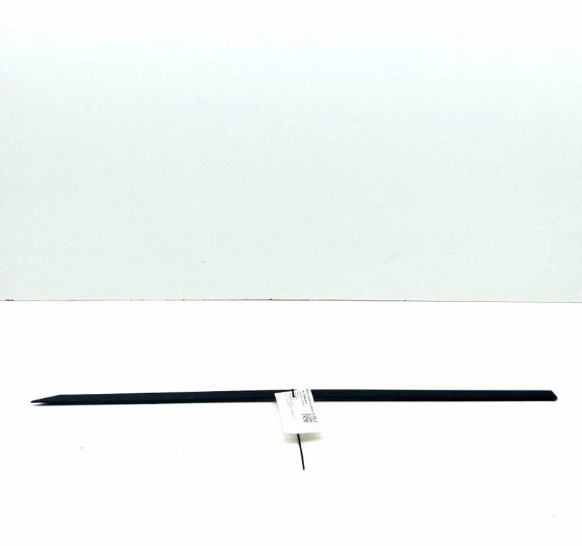 Galinių durų stiklo apdaila