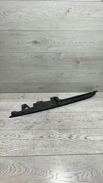 Kita variklio skyriaus detalė