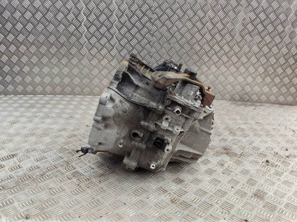 Mechaninė 6 pavarų dėžė