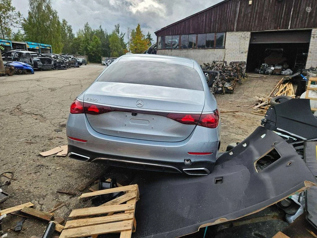 Mercedes-Benz E-class, AMG (W124, W210, W211, W212, W213, C207, W238)